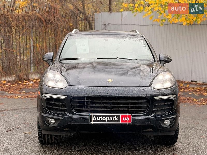 Внедорожник / Кроссовер Porsche Cayenne 2016 в Киеве