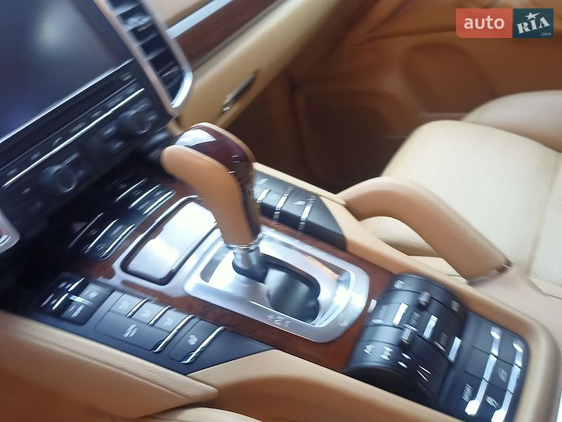 Позашляховик / Кросовер Porsche Cayenne 2013 в Кривому Розі