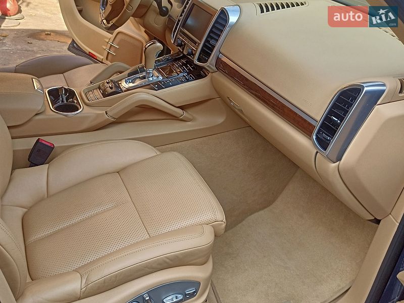 Позашляховик / Кросовер Porsche Cayenne 2013 в Кривому Розі