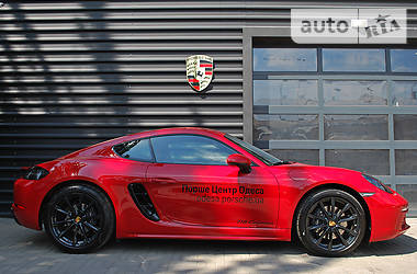 Купе Porsche Cayman 2018 в 