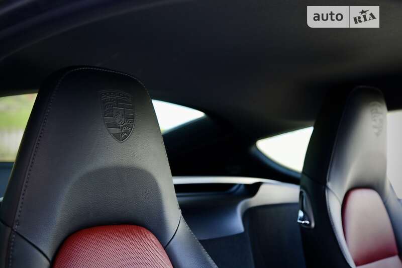 Купе Porsche Cayman 2016 в Киеве