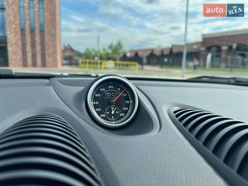Купе Porsche Cayman 2017 в Києві