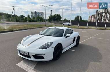 Купе Porsche Cayman 2017 в 