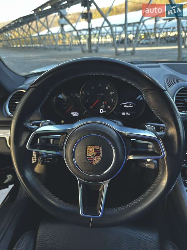 Купе Porsche Cayman 2017 в Львове