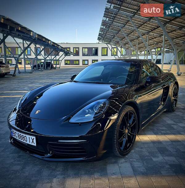 Купе Porsche Cayman 2017 в Львове