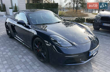 Купе Porsche Cayman 2018 в 