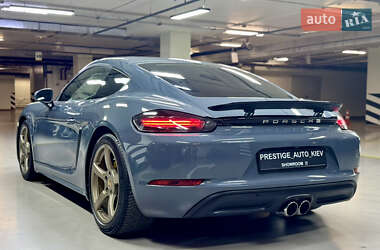 Купе Porsche Cayman 2018 в 