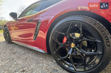 Купе Porsche Cayman 2018 в 