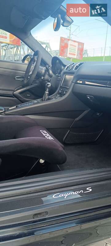 Купе Porsche Cayman 2013 в Ирпене