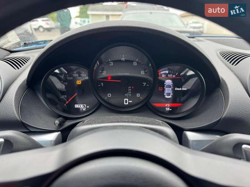Купе Porsche Cayman 2018 в Львові