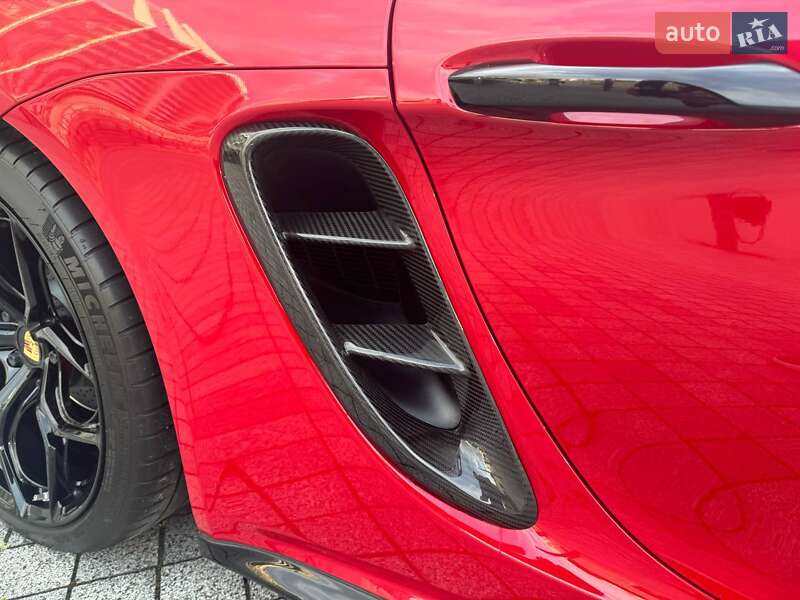 Купе Porsche Cayman 2018 в Киеве