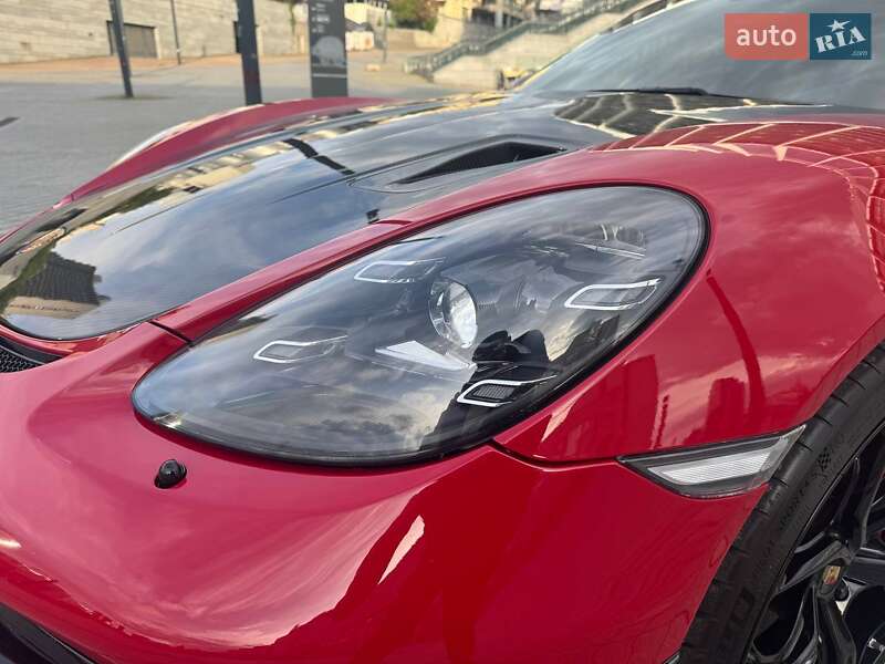 Купе Porsche Cayman 2018 в Киеве