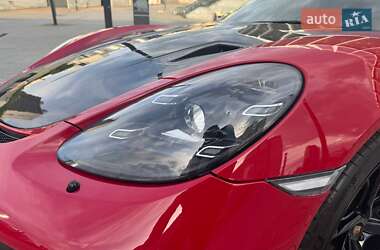Купе Porsche Cayman 2018 в 