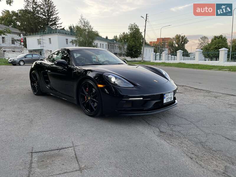 Купе Porsche Cayman 2017 в Полтаві