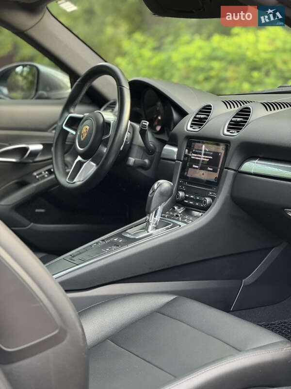 Купе Porsche Cayman 2017 в Киеве