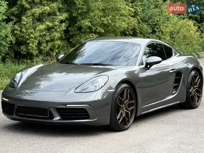 Porsche Cayman 2018