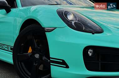 Купе Porsche Cayman 2014 в 