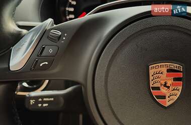Купе Porsche Cayman 2014 в 