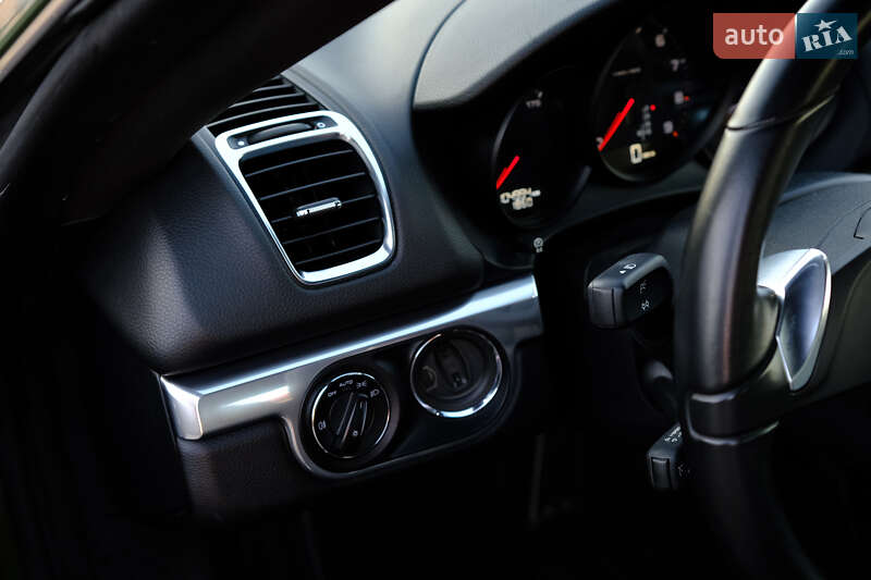 Купе Porsche Cayman 2013 в Киеве