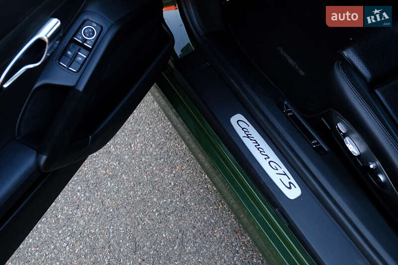 Купе Porsche Cayman 2013 в Киеве