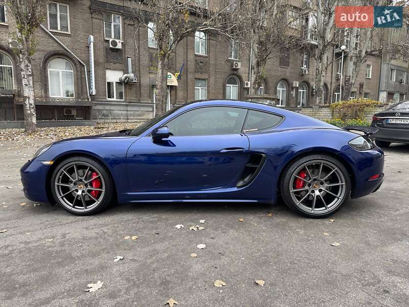Купе Porsche Cayman 2022 в Запорожье