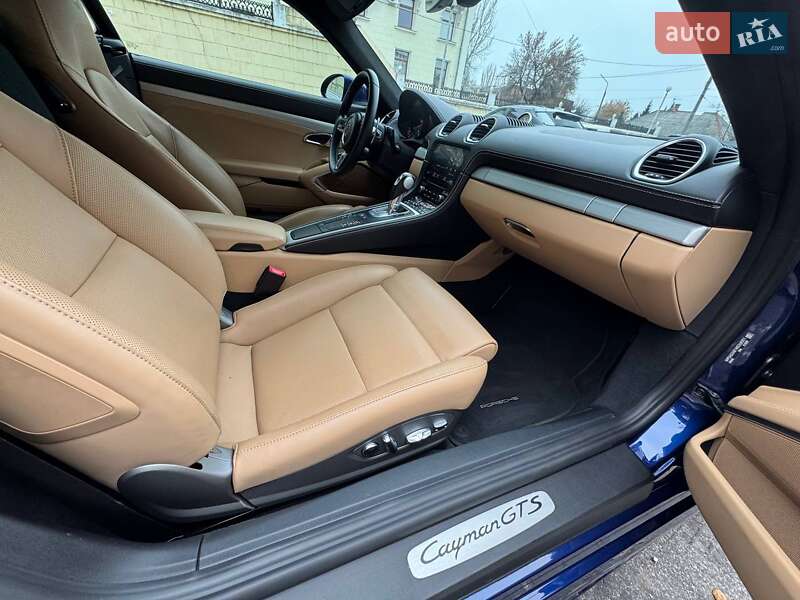 Купе Porsche Cayman 2022 в Запорожье