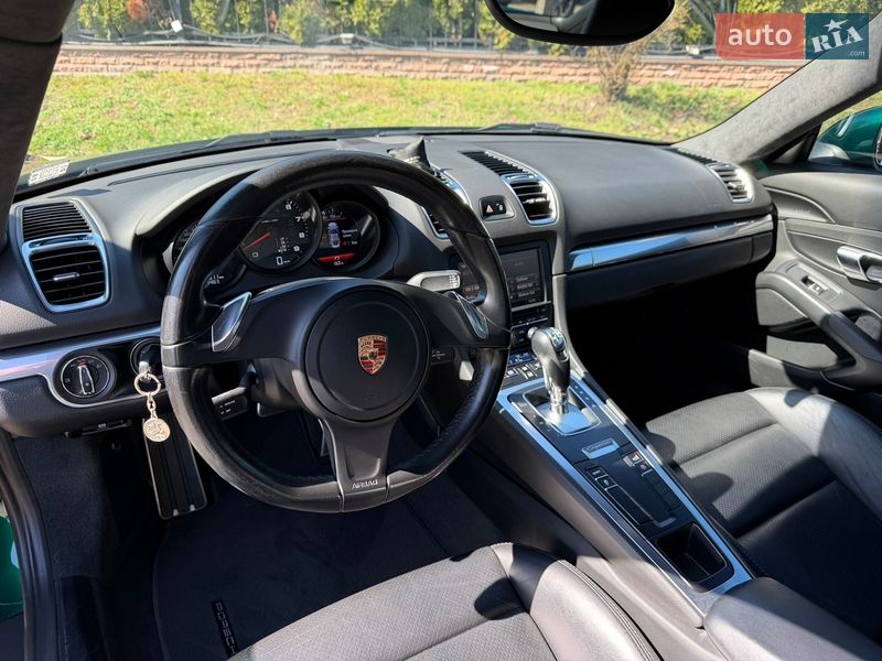 Купе Porsche Cayman 2015 в Киеве