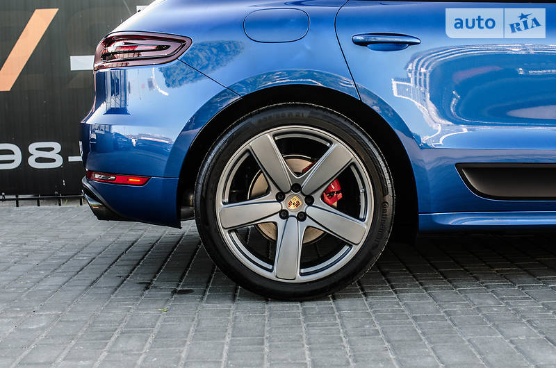 Позашляховик / Кросовер Porsche Macan 2016 в Києві