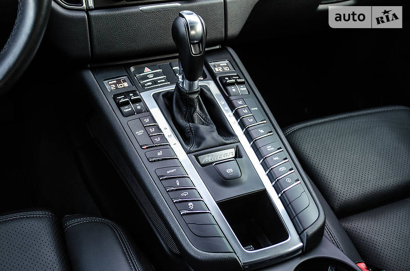 Позашляховик / Кросовер Porsche Macan 2016 в Києві