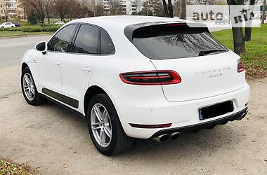Позашляховик / Кросовер Porsche Macan 2015 в 