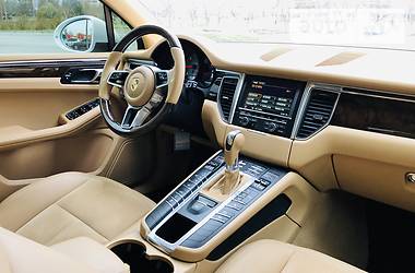 Позашляховик / Кросовер Porsche Macan 2015 в 
