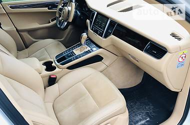 Позашляховик / Кросовер Porsche Macan 2015 в 