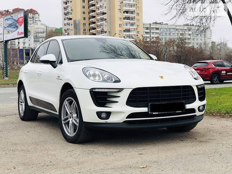 Позашляховик / Кросовер Porsche Macan 2015 в 