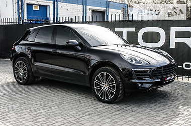 Позашляховик / Кросовер Porsche Macan 2015 в 