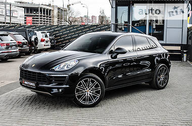 Позашляховик / Кросовер Porsche Macan 2015 в 