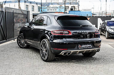 Позашляховик / Кросовер Porsche Macan 2015 в 