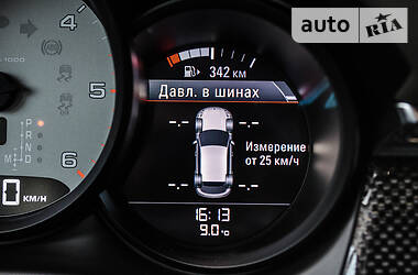 Позашляховик / Кросовер Porsche Macan 2015 в 