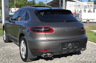 Позашляховик / Кросовер Porsche Macan 2016 в 