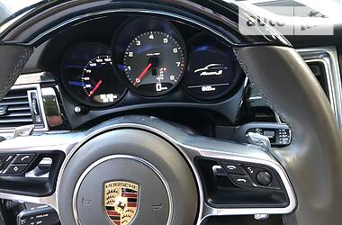 Позашляховик / Кросовер Porsche Macan 2016 в 