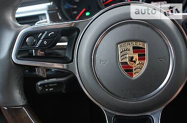Позашляховик / Кросовер Porsche Macan 2015 в 