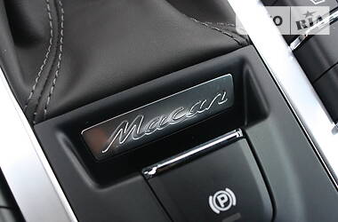 Позашляховик / Кросовер Porsche Macan 2015 в 