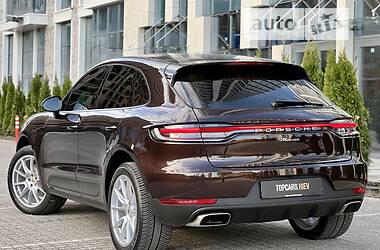 Позашляховик / Кросовер Porsche Macan 2021 в Києві