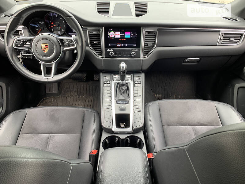 Внедорожник / Кроссовер Porsche Macan 2017 в Киеве