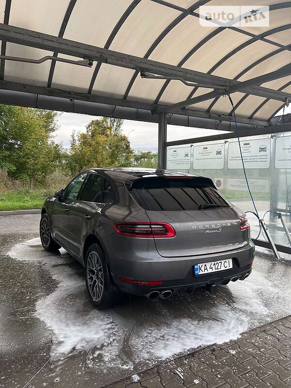 Внедорожник / Кроссовер Porsche Macan 2014 в Киеве