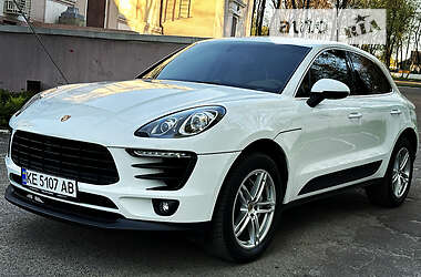 Внедорожник / Кроссовер Porsche Macan 2014 в 