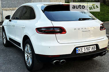 Внедорожник / Кроссовер Porsche Macan 2014 в 