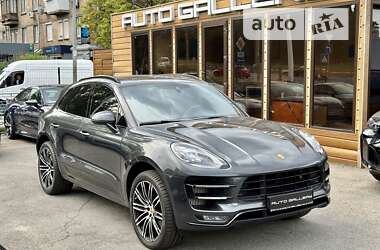 Внедорожник / Кроссовер Porsche Macan 2016 в 