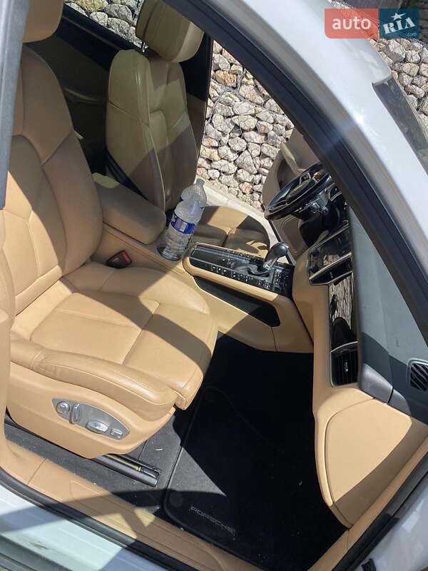 Внедорожник / Кроссовер Porsche Macan 2017 в Киеве фото 9 Внедорожник / Кроссовер Porsche Macan 2017 в Киеве