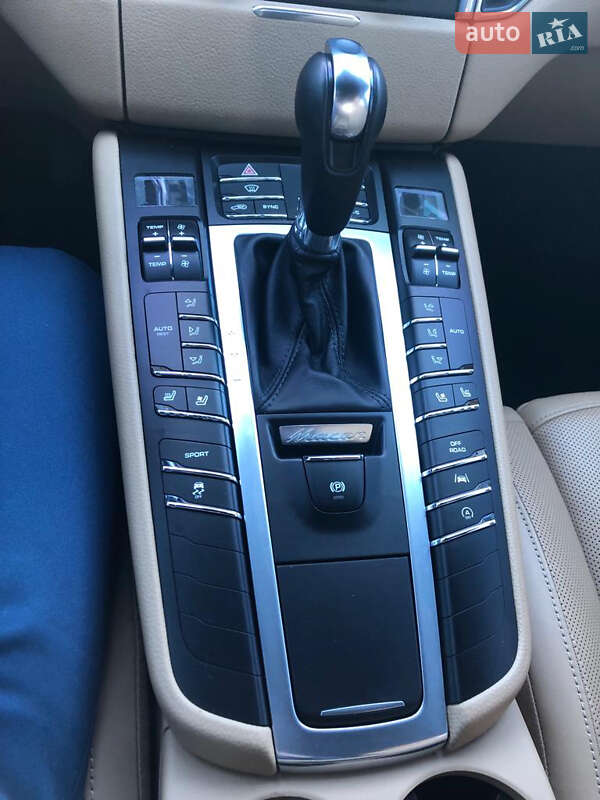 Внедорожник / Кроссовер Porsche Macan 2018 в Львове