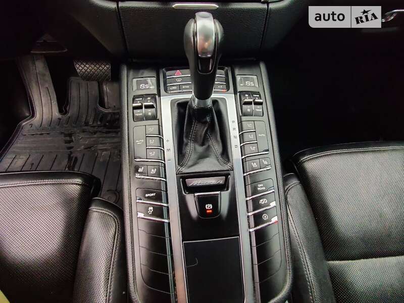 Внедорожник / Кроссовер Porsche Macan 2015 в Киеве фото 17 Внедорожник / Кроссовер Porsche Macan 2015 в Киеве